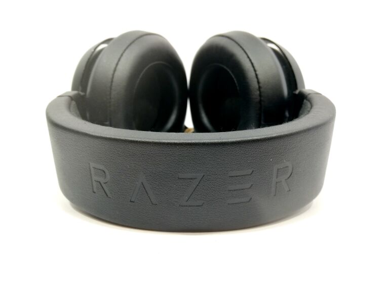 sluchawki-razer-kraken-pro-v2-kolor-dominujacy-czarny