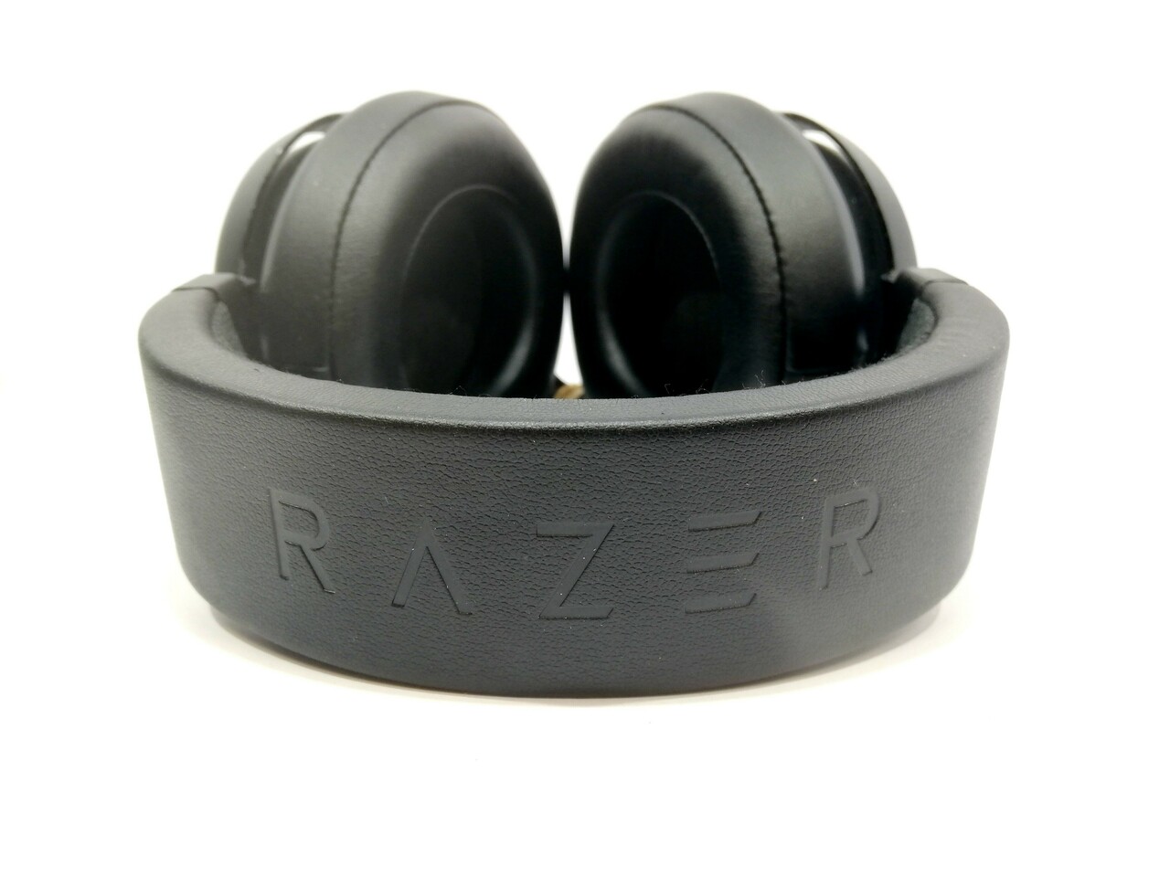 sluchawki-razer-kraken-pro-v2-kolor-dominujacy-czarny