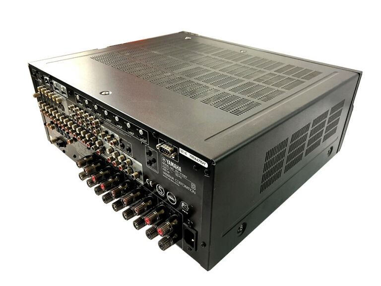 AMPLITUNER YAMAHA RX-V1067 + REAL CABLE BM200/400