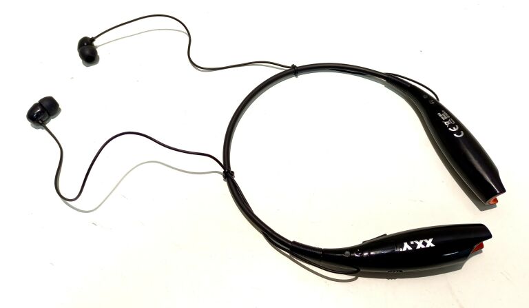 SŁUCHAWKI BLUETOOTH XX.Y