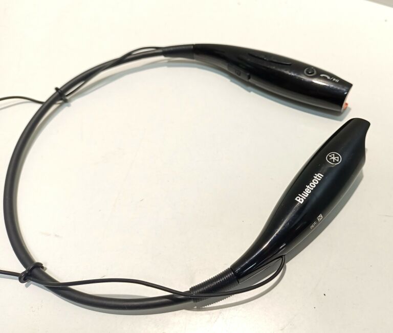 SŁUCHAWKI BLUETOOTH XX.Y