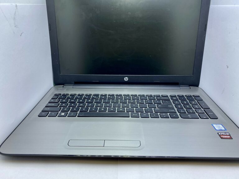 HP 15-AY173NW I7-7 8GB/1TB RADEON R7 M440 BATERIA
