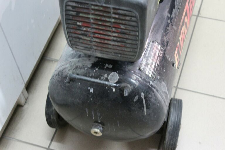 kompresor-olejowy-50l-eurotec-eur50ac-kod-producenta-34523423