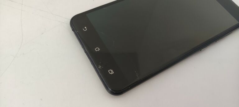ASUS Z01HD