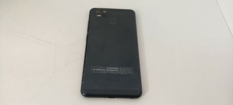 ASUS Z01HD