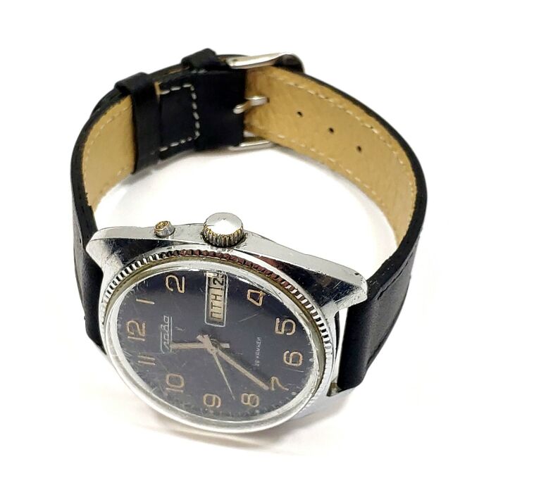 ZEGAREK SLAVA 26 JEWELS