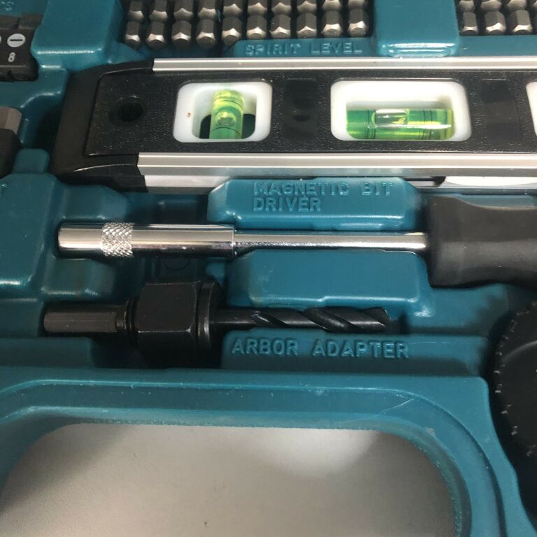 MAKITA P-67832 101-CZĘŚCIOWY ZESTAW WIERTEŁ BITÓW