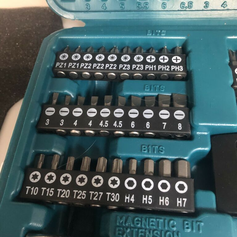 MAKITA P-67832 101-CZĘŚCIOWY ZESTAW WIERTEŁ BITÓW