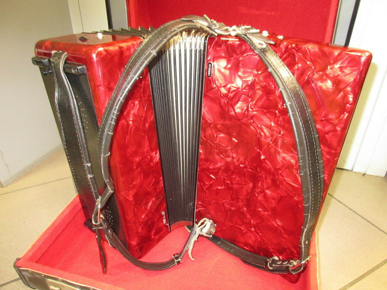 akordeon-firotti-elegance-72-futeral-stan-uzywany