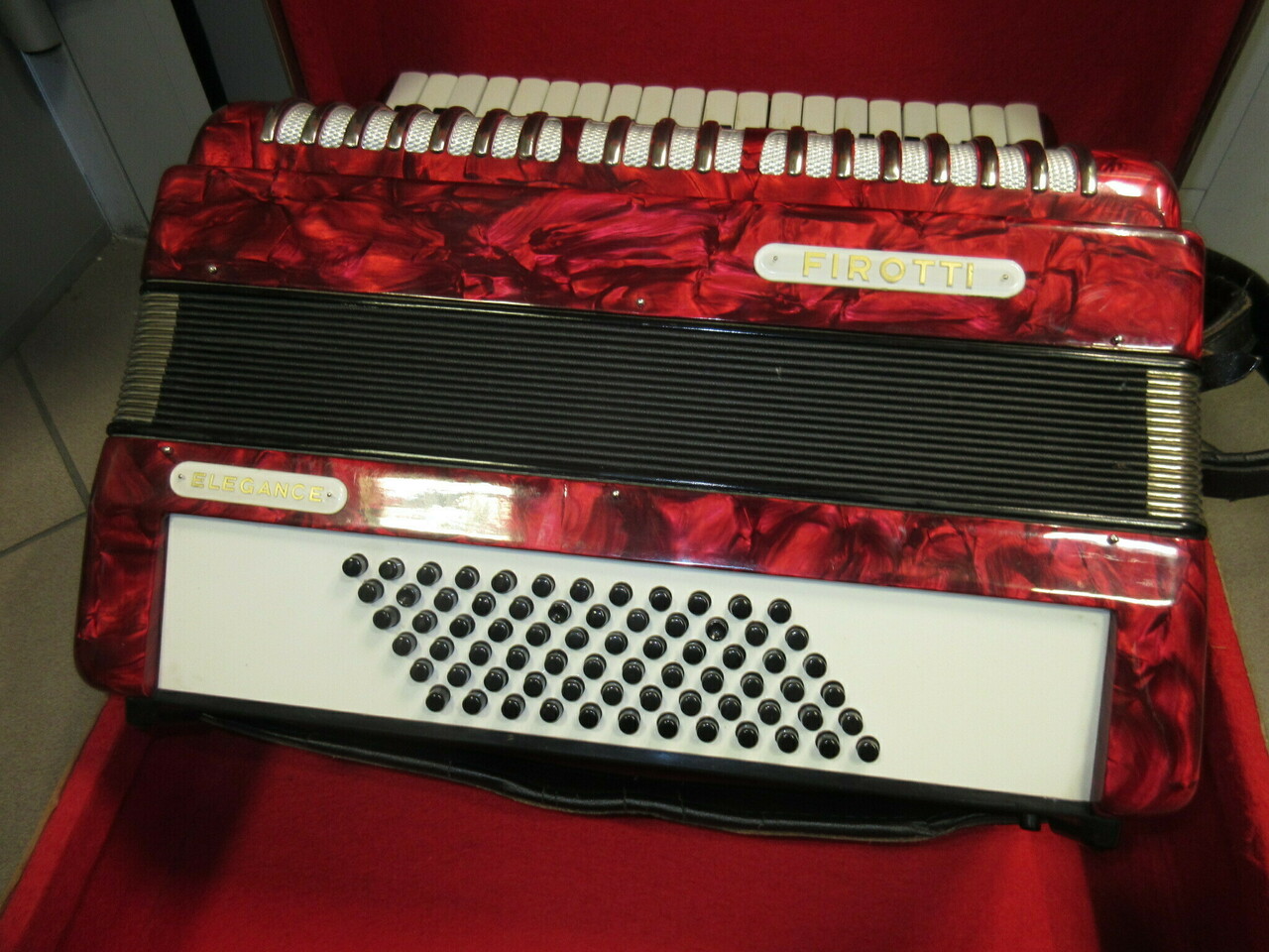 akordeon-firotti-elegance-72-futeral-stan-uzywany