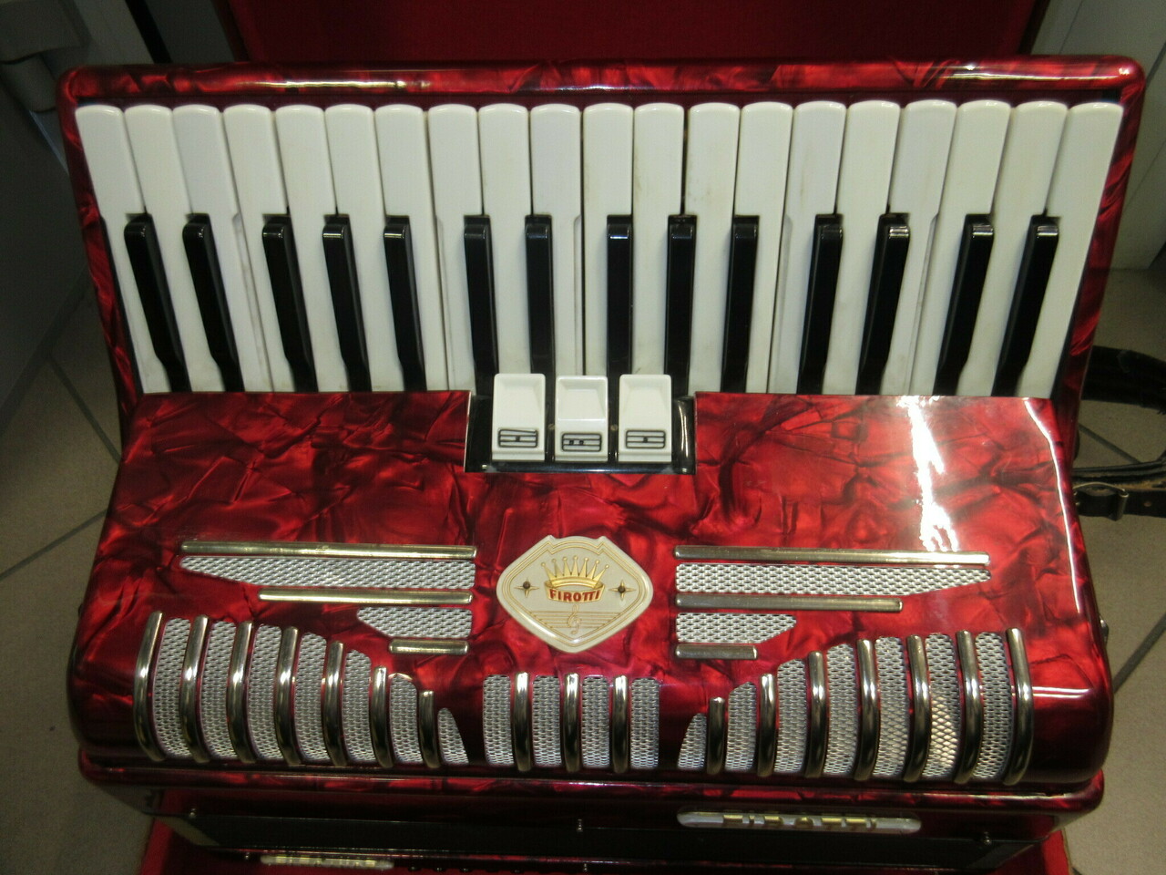akordeon-firotti-elegance-72-futeral-product-id