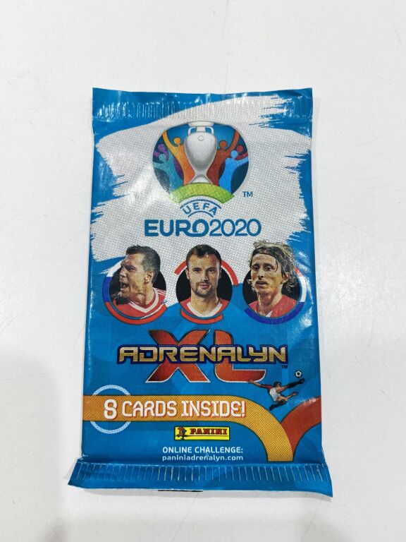 EURO 2020 ADRENALYN XL 8 CARDS