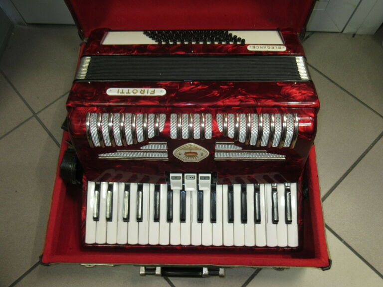 akordeon-firotti-elegance-72-futeral-saturna-41-glogow