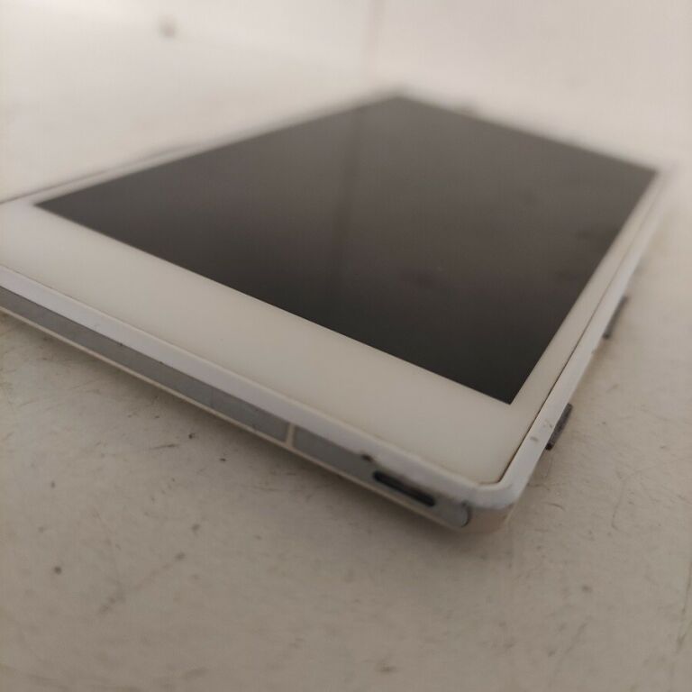 TELEFON SONY XPERIA T3 LTE D5103 USZKODZONY