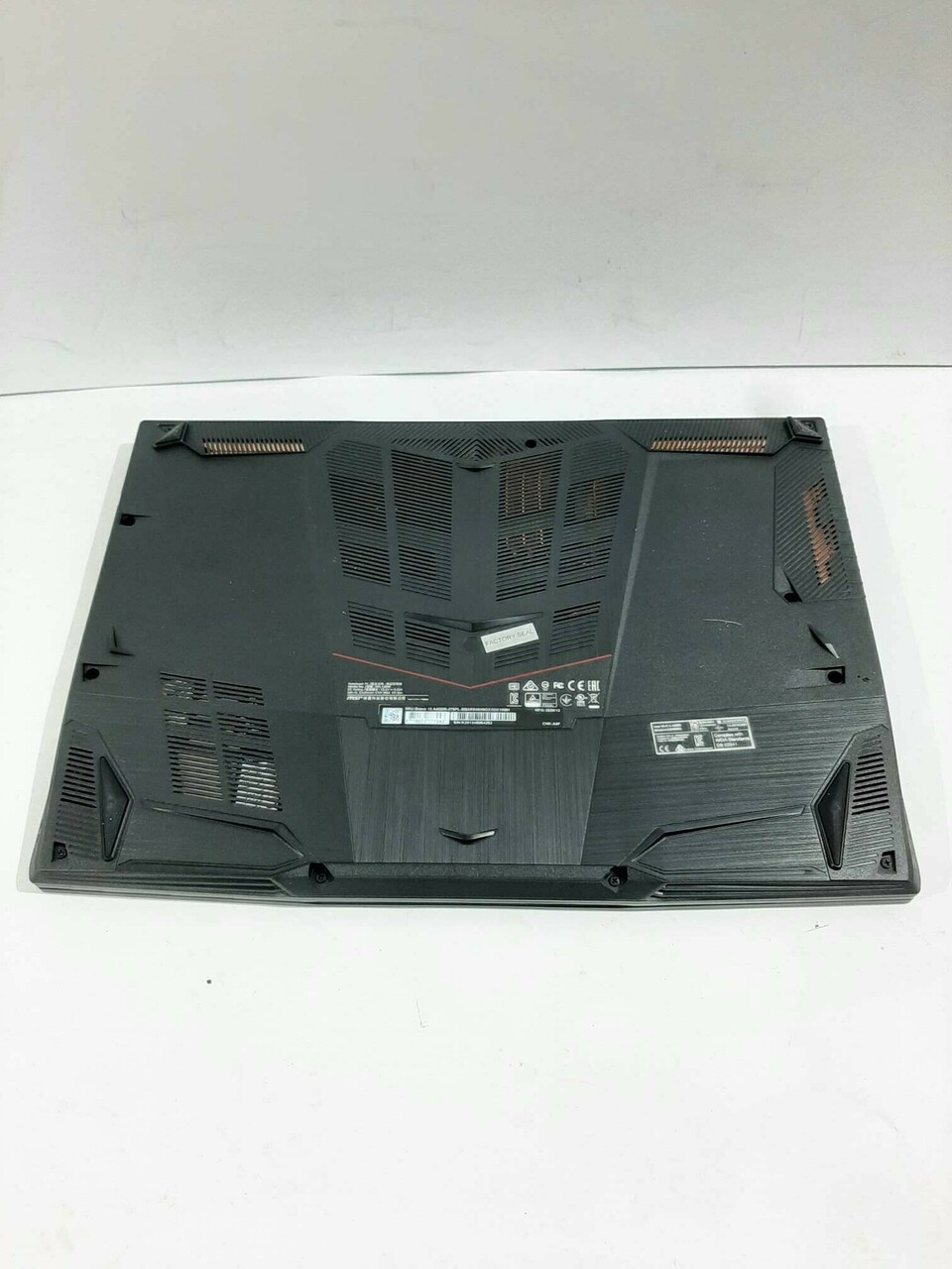 laptop-msi-bravo-15-a4ddr-276-pl-przekatna-ekranu-156