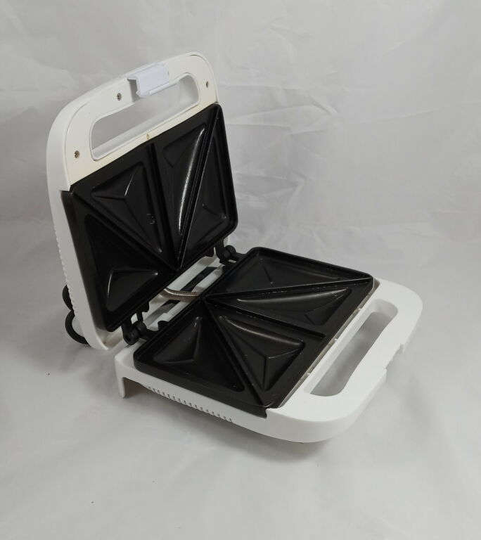 opiekacz-do-kanapek-holden-706-pudelko-model-1234