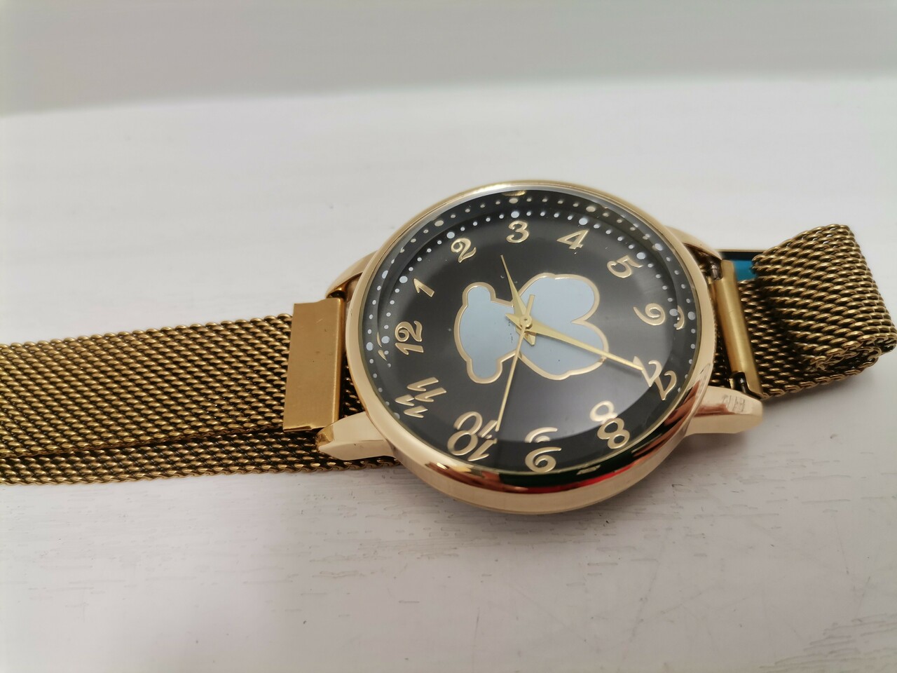 zegarek-z-misiem-osiedle-kombatantow-7c-krakow