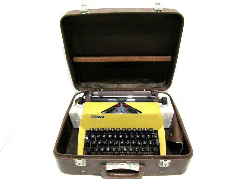 maszyna-do-pisania-predom-lucznik-1301-walizka-kosciuszki-48-bilgoraj