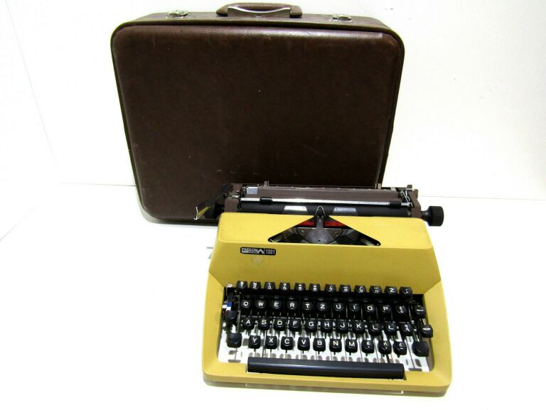 maszyna-do-pisania-predom-lucznik-1301-walizka-kosciuszki-48-bilgoraj