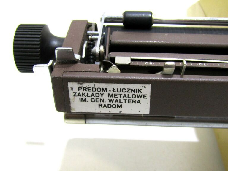 MASZYNA DO PISANIA PREDOM ŁUCZNIK 1301 + WALIZKA