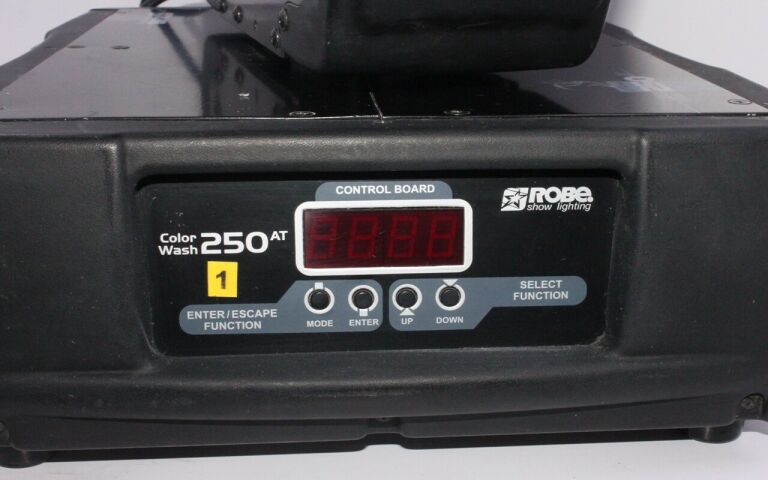 ROBE SHOW LIGHTING COLORWASH 250 AT #2