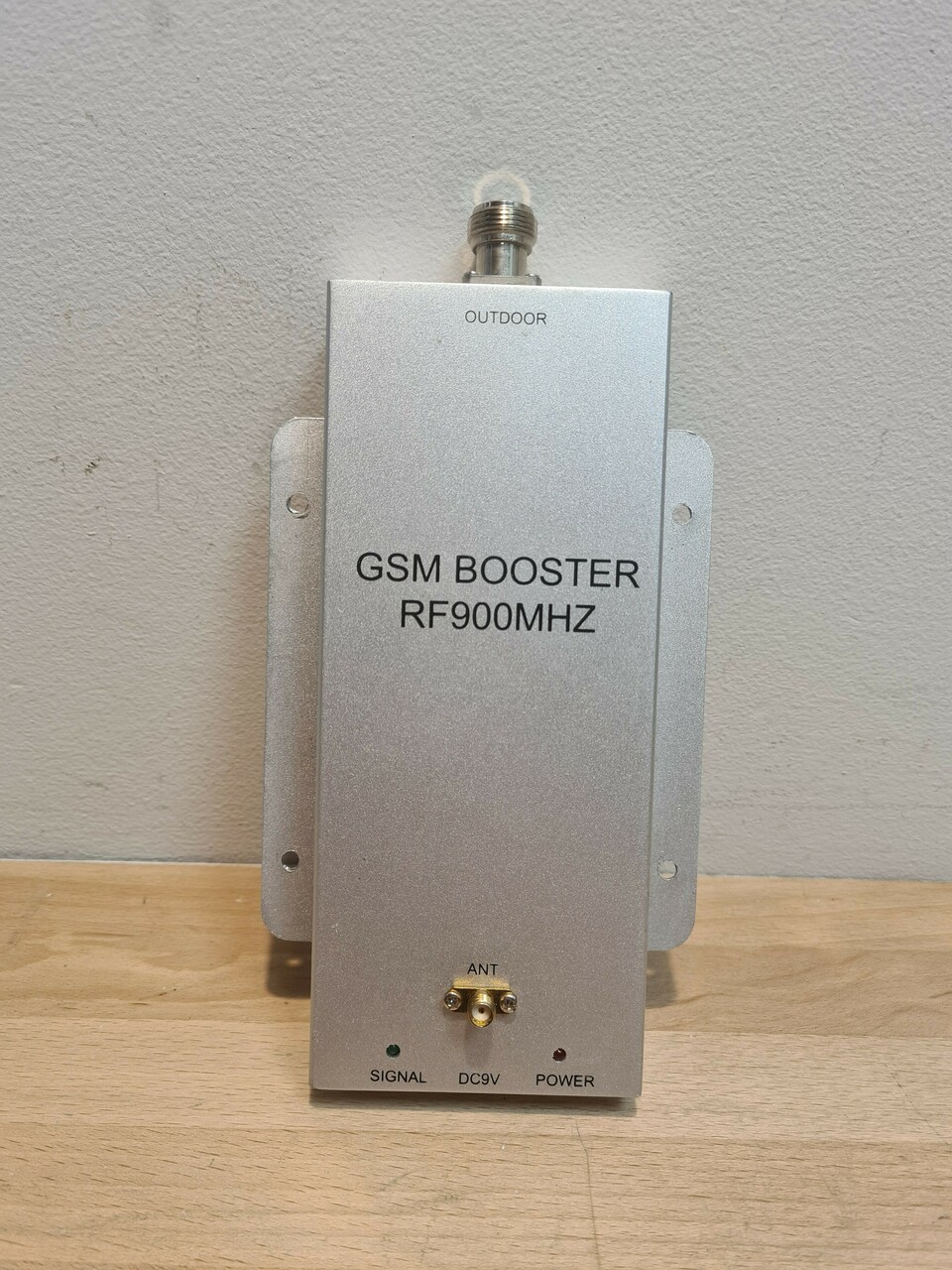 wzmacniacz-sygnalu-gsm-booster-stan-uzywany