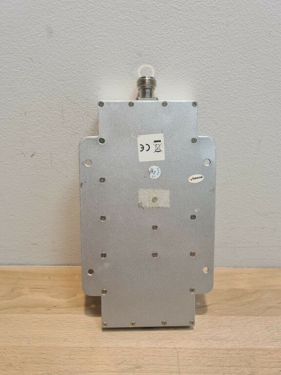 WZMACNIACZ SYGNAŁU GSM BOOSTER
