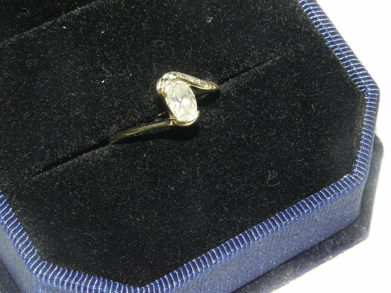 zloto-zloty-delikatny-pierscionek-z-oczkiem-585-stan-11323-2