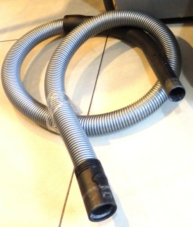 odkurzacz-bosch-logo-1800w-marka-bosch