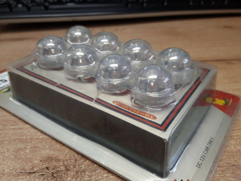 zestaw-kopulek-swietlnych-yh-5039-do-samochodu-producent-248914-961942