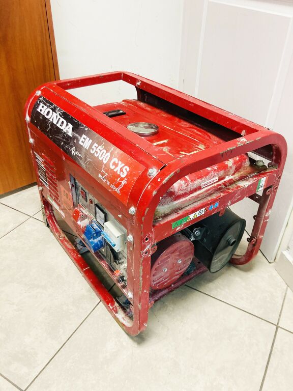 agregat-honda-em5500cxs-380230v-55kw-90kw-ean-3573390020028