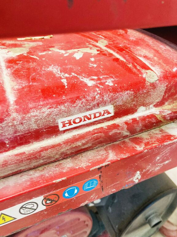 agregat-honda-em5500cxs-380230v-55kw-90kw-model-em5500cxs