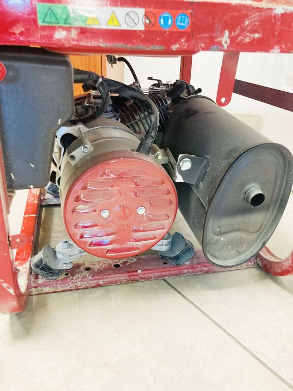 agregat-honda-em5500cxs-380230v-55kw-90kw-product-id