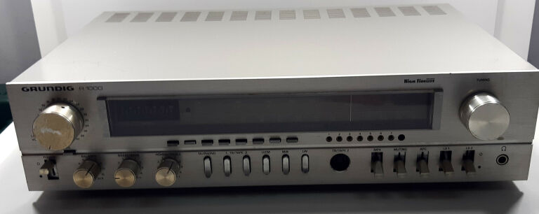 amplituner-grundig-r1000-kolor-srebrny