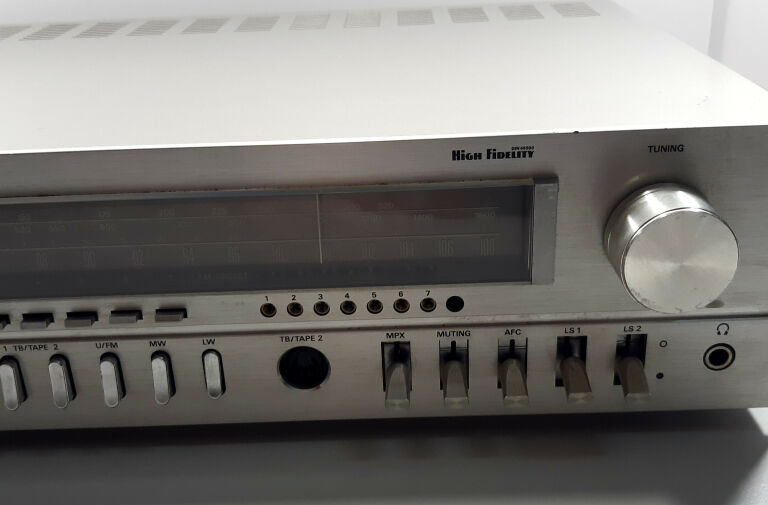 amplituner-grundig-r1000-komunikacja-brak