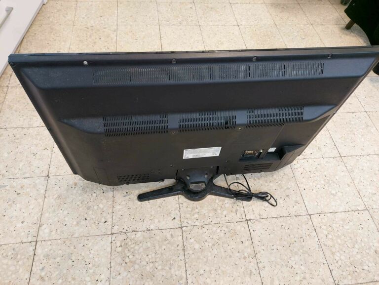 TV HYUNDAI 40'' LED FLE40S586SMART FULL HD OPIS!