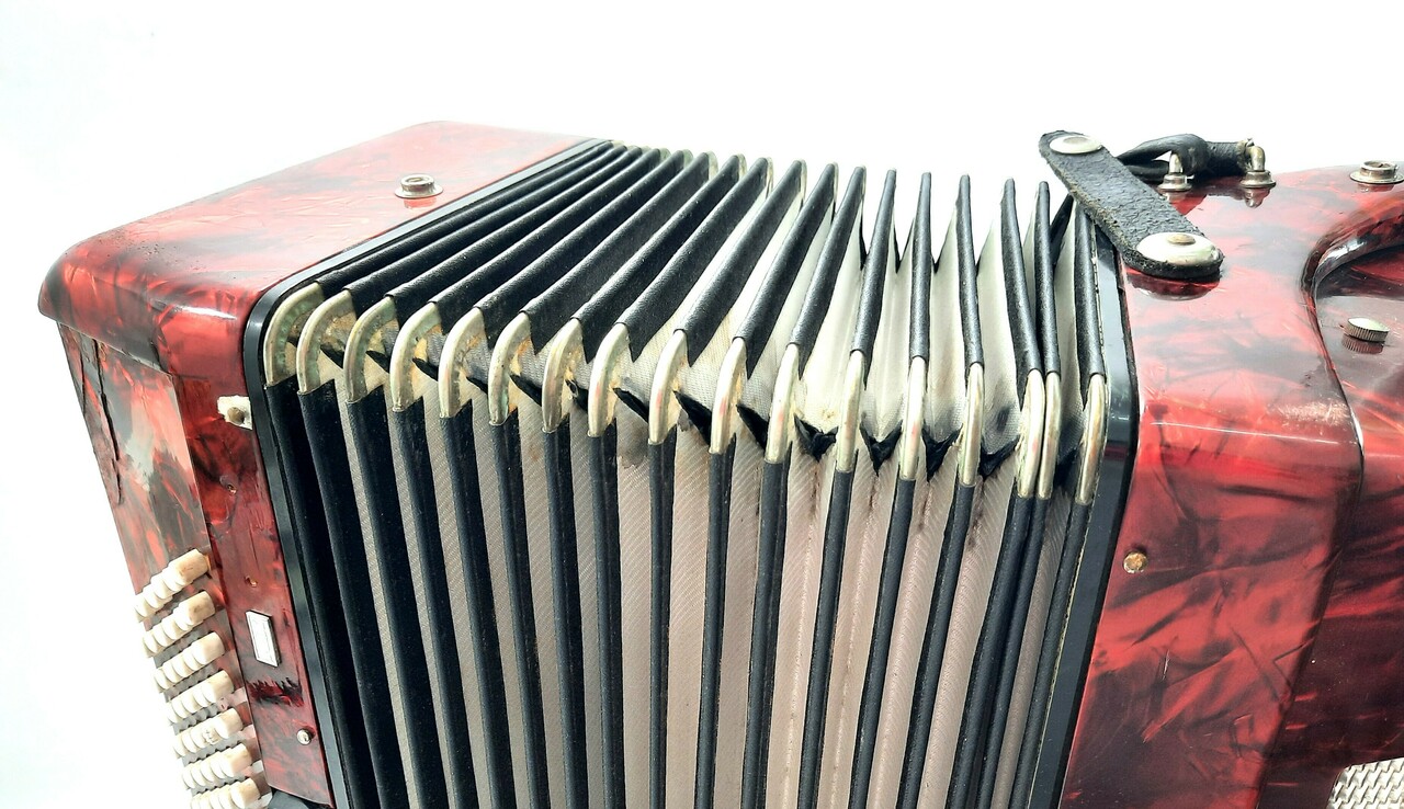 akordeon-delicia-carmen-czerwony-120-basow-product-id