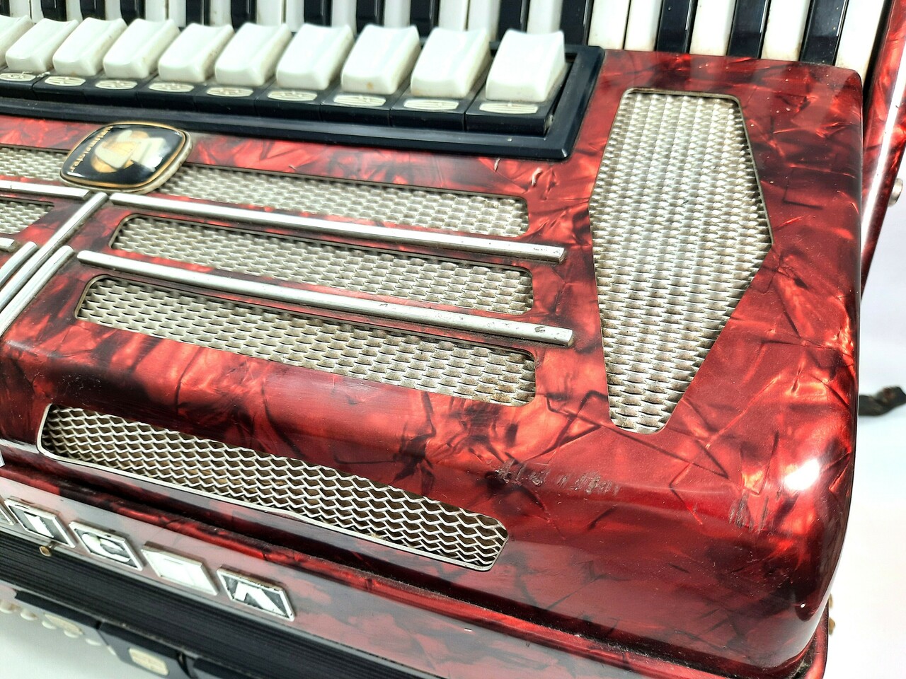 akordeon-delicia-carmen-czerwony-120-basow-marka-walmaister