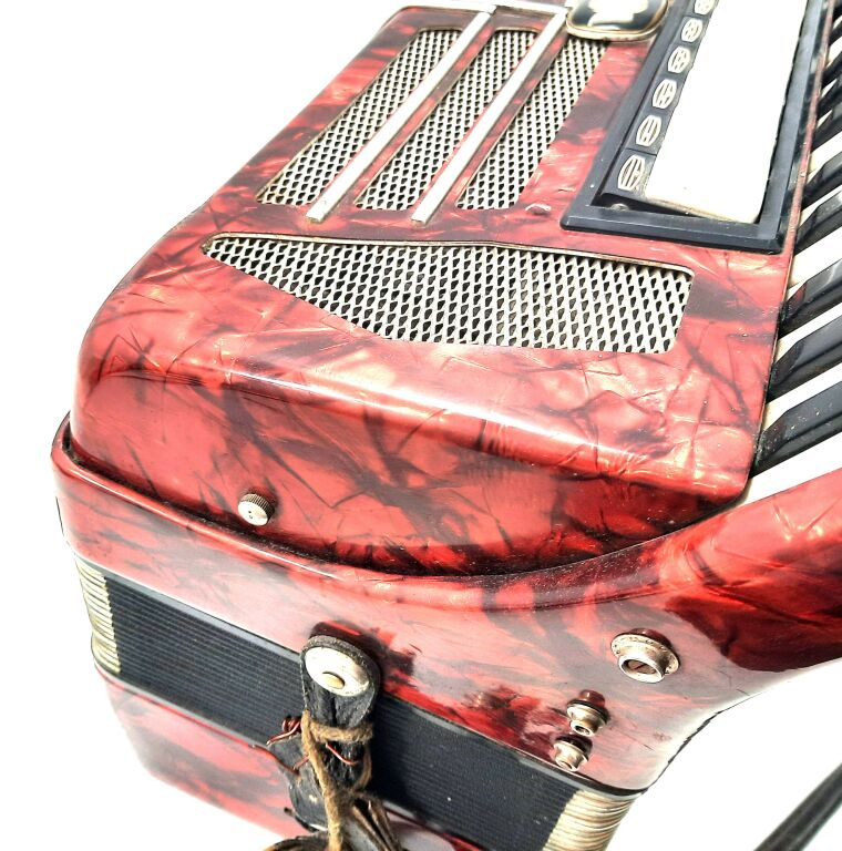 akordeon-delicia-carmen-czerwony-120-basow-marka-walmaister