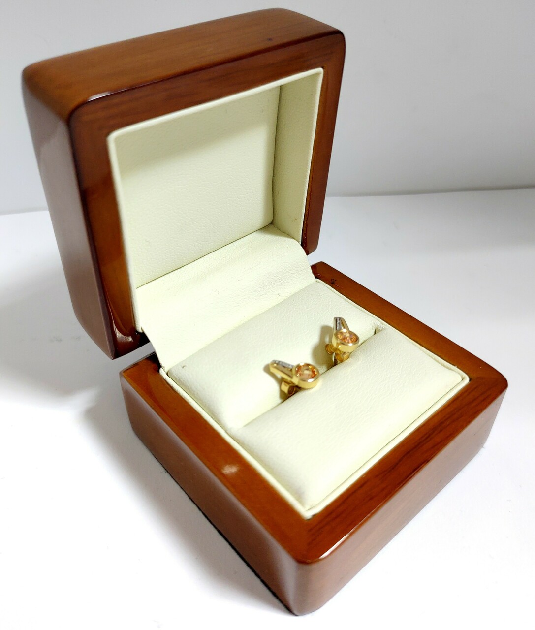 zlote-kolczyki-p333-125g-rodzaj-wyrob-jubilerski