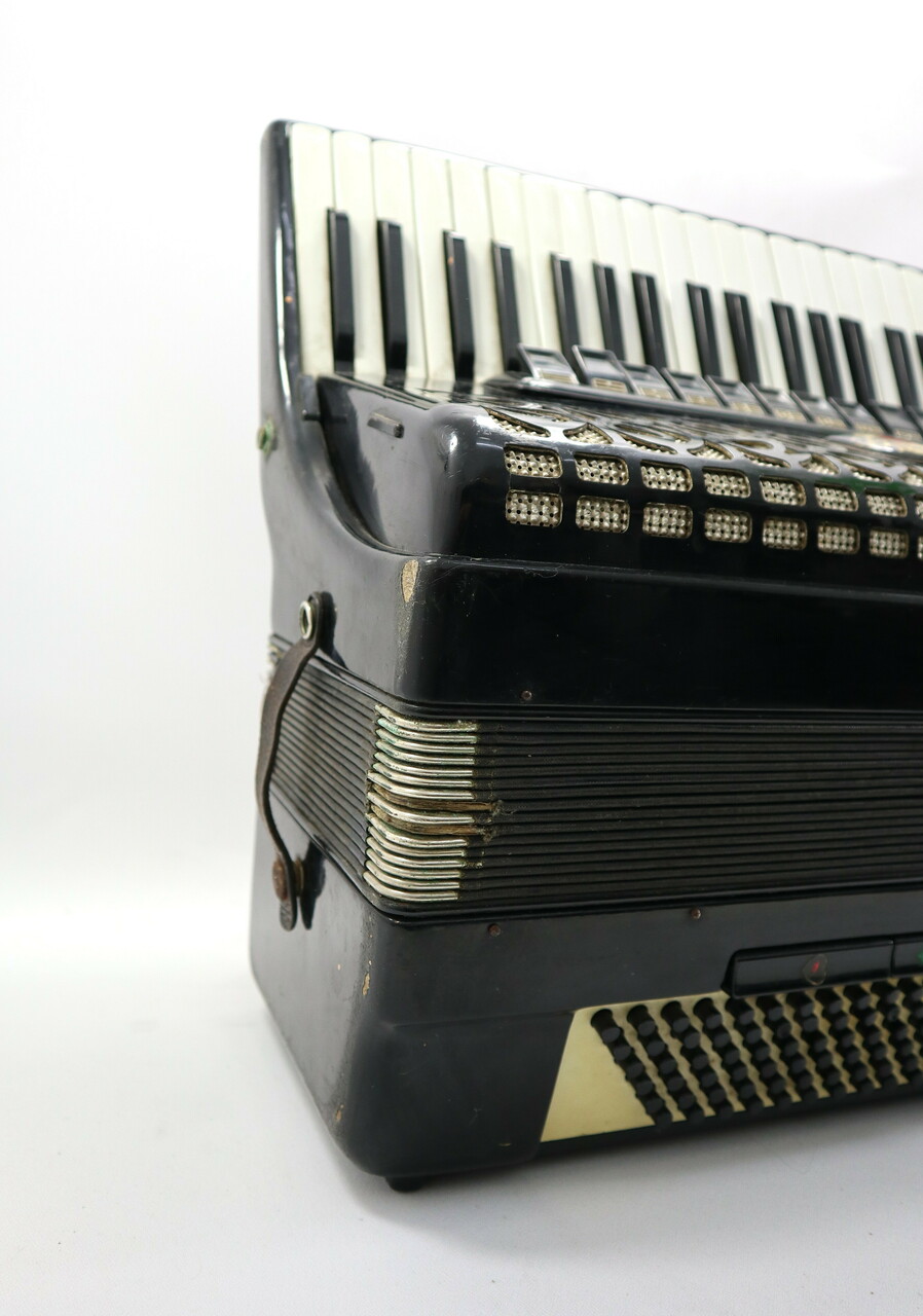 akordeon-royal-standard-montana-120-basow-204769-product-id