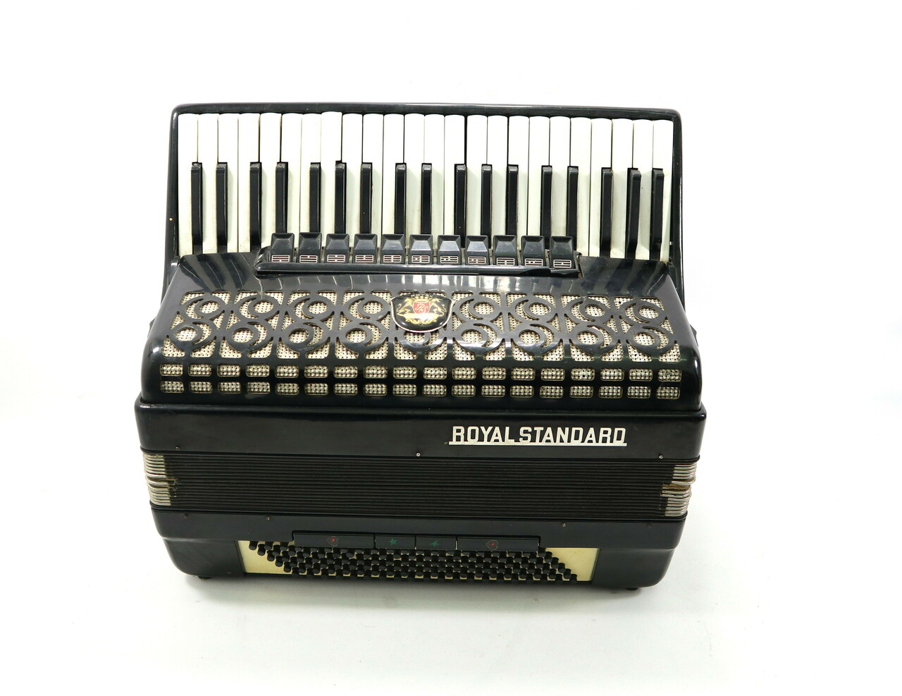 akordeon-royal-standard-montana-120-basow-204769-rynek-15-olesno-palladium