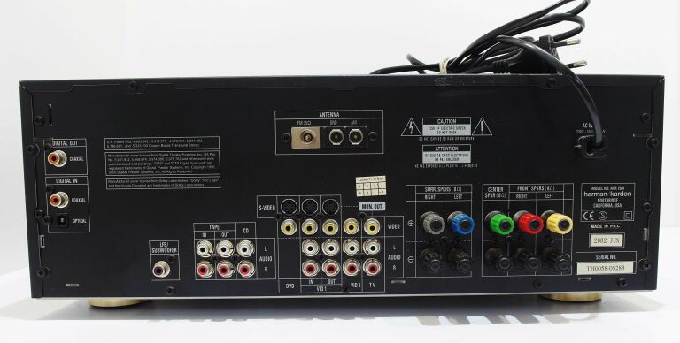 AMPLITUNER HARMAN/KARDON AVR1500 AMPLITUNER