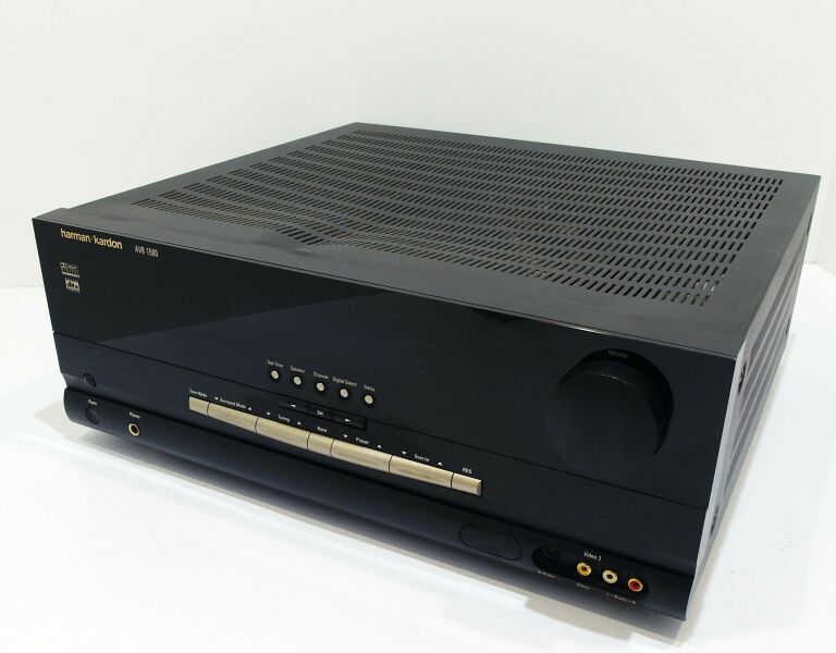 AMPLITUNER HARMAN/KARDON AVR1500 AMPLITUNER