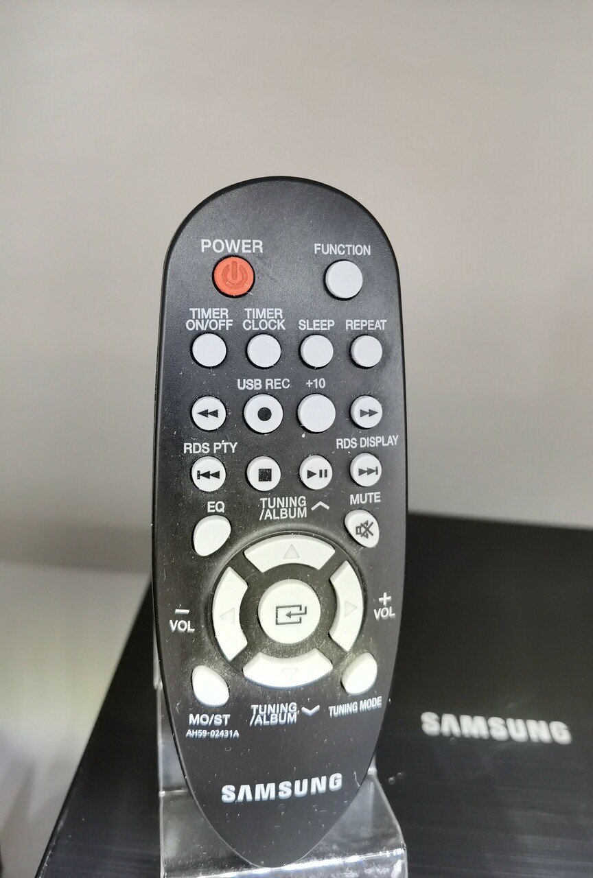 mini-wieza-samsung-mm-e320-pilot-kabel-chincz-stan-uzywany