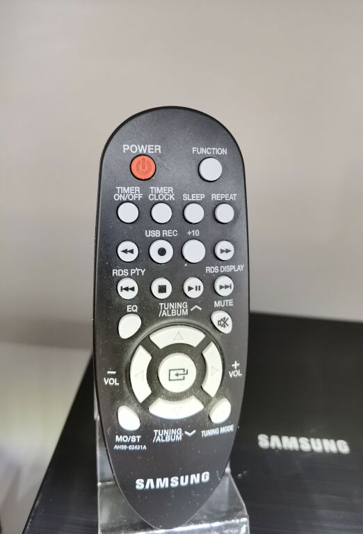 mini-wieza-samsung-mm-e320-pilot-kabel-chincz-stan-uzywany