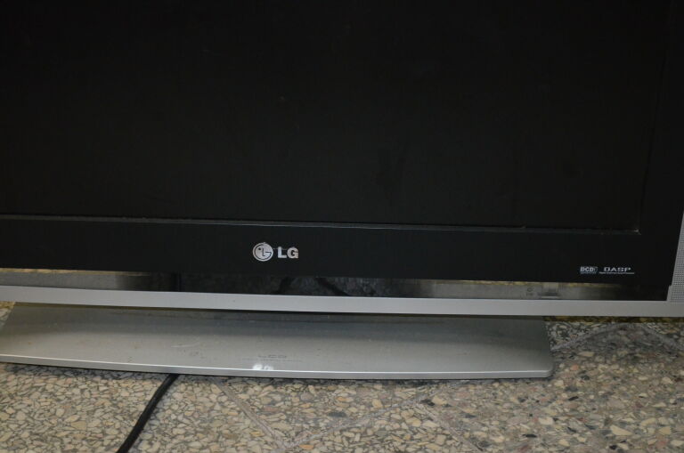 TV LCD LG 27 CALI RZ-27LZ55