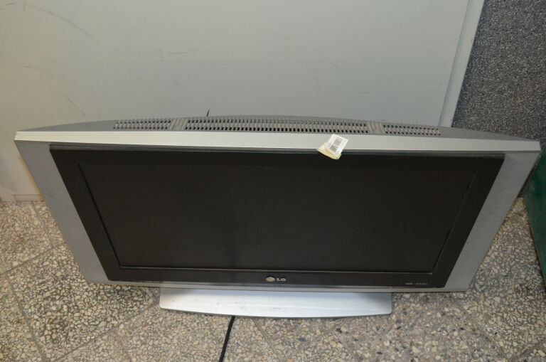 TV LCD LG 27 CALI RZ-27LZ55