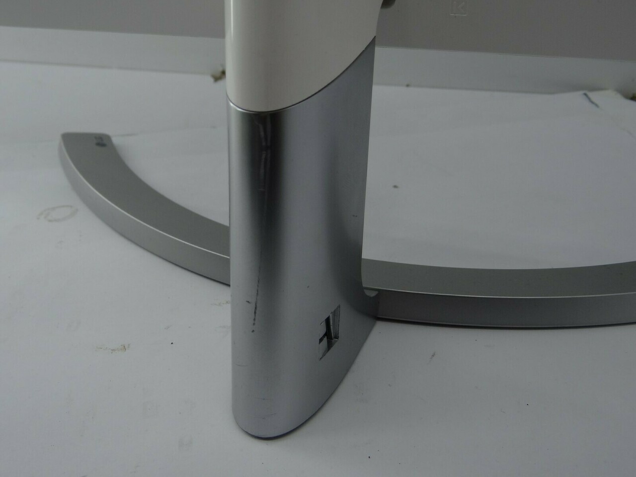 monitor-lg-24mp88hv-s-przekatna-ekranu-cale-24