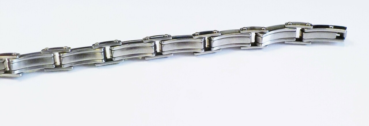 bransoletka-meska-w-kruk-material-stal